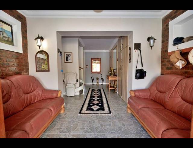 4 BEDROOM HOUSE FOR SALE IN STILBAAI-WES